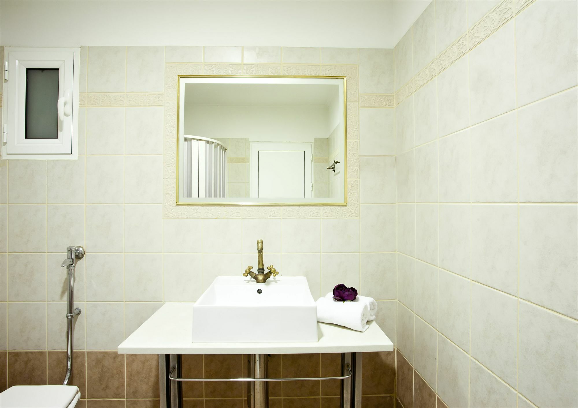 Elizabeth Hotel Атина Екстериор снимка